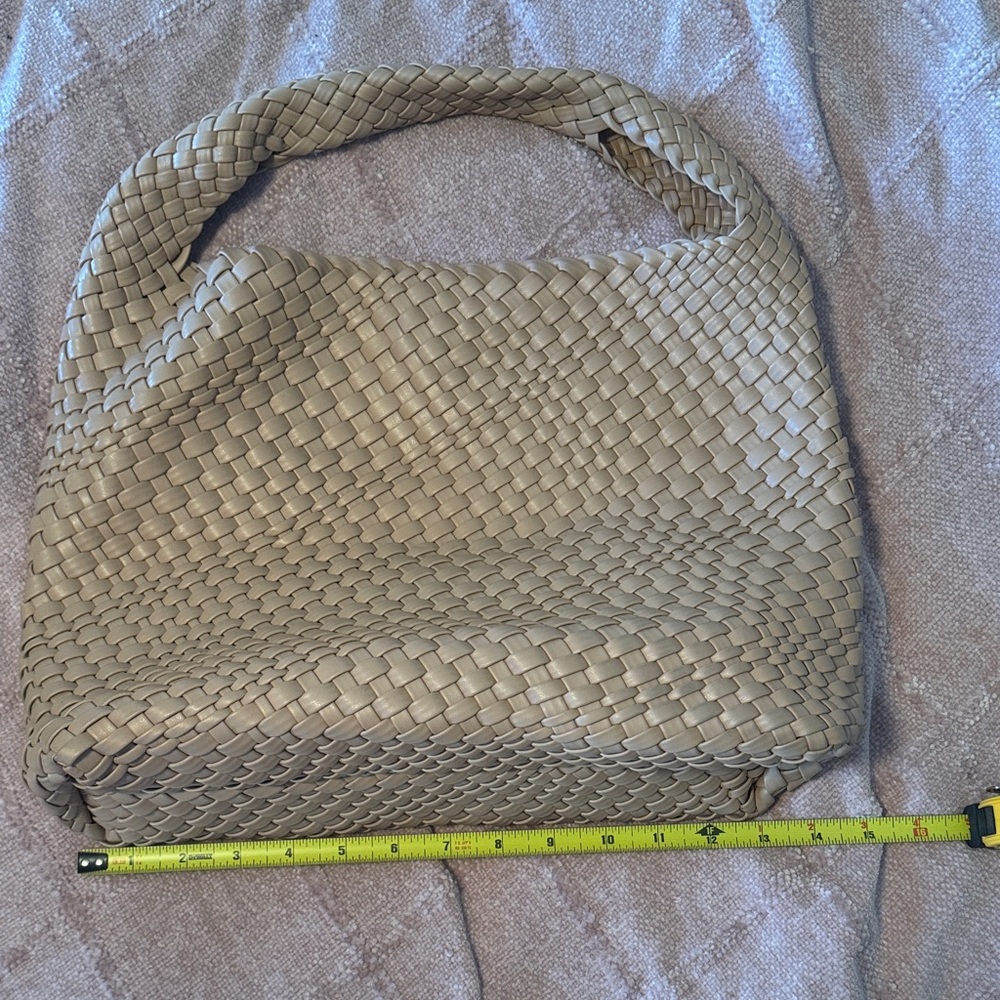 Elegant Tan Woven Women's Bag